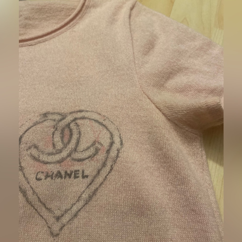 Chanel vintage pink cashmere sweater - Picture 9 of 16